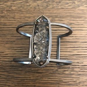Kendra Scott Lawson cuff in gunmetal and black shell stone